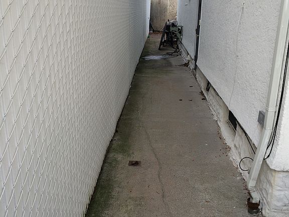 Left side alleyway