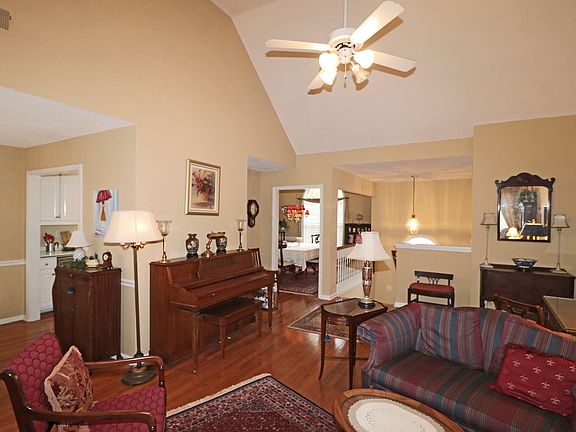 5th image of 1006 Crown River Pkwy
