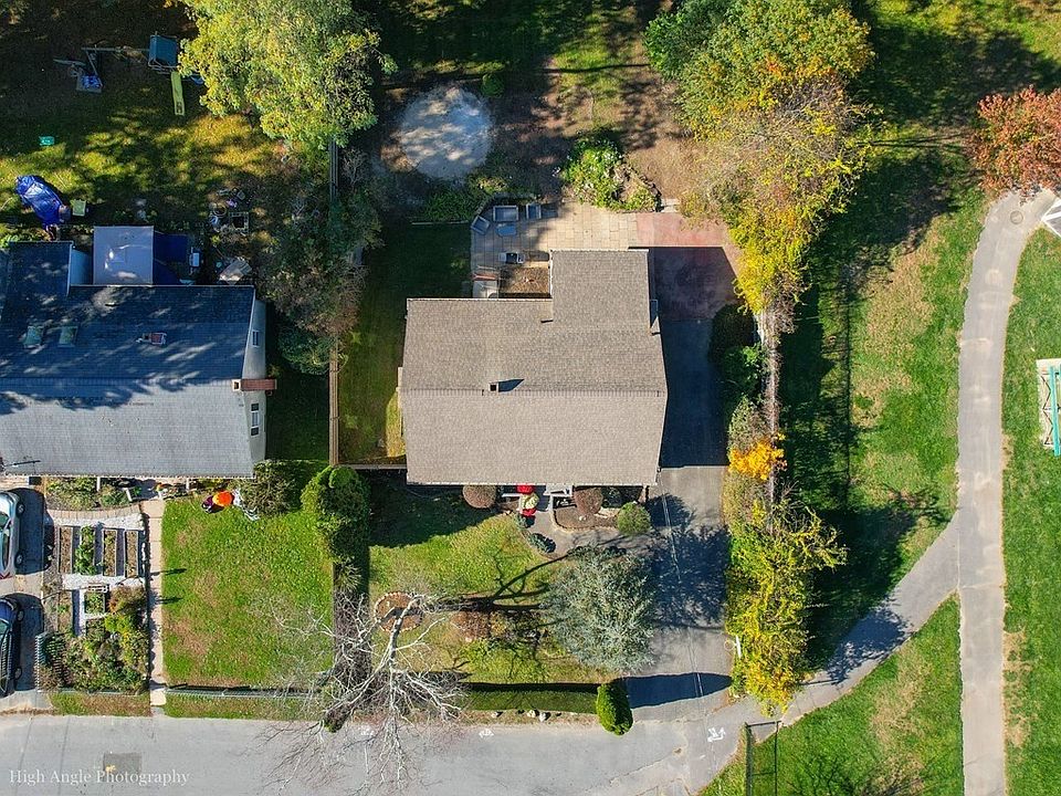 3 Frank St, MA 02743 Zillow