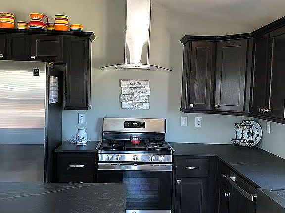 3rd image of 1359 Ponderosa Loop