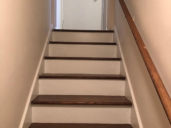 3rd image of 138 F St NW