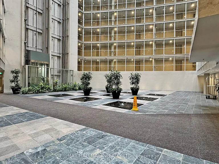 650 Queens Quay W #1121 — Photo 26