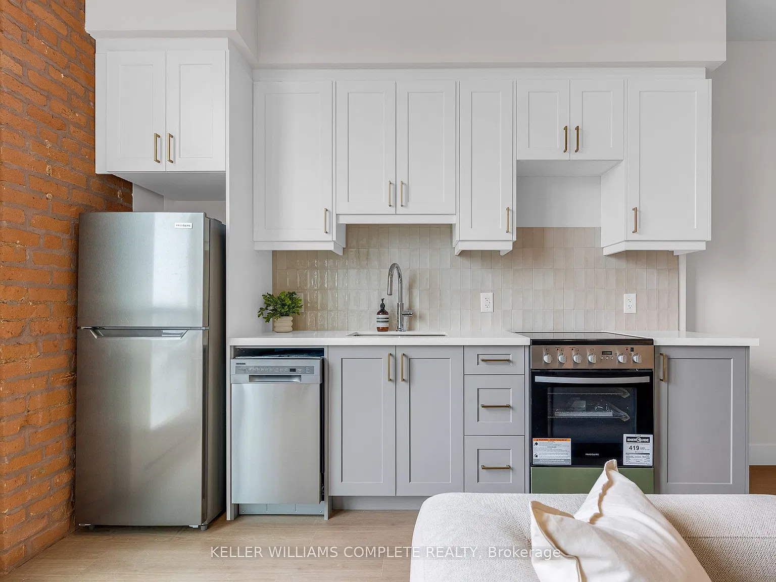 1 bed, $1,749 — Photo 3