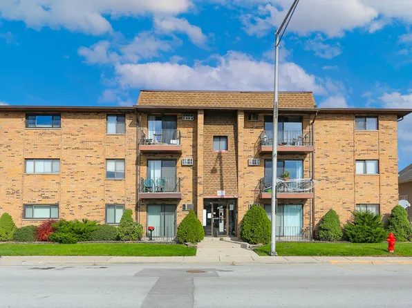 6348 Washington St APT 1D, Chicago Ridge, IL 60415
