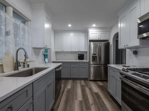 71 Wallace Row, Wallingford, CT 06492