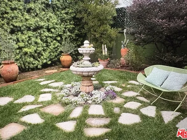 777 N El Medio Ave, Pacific Palisades, CA 90272