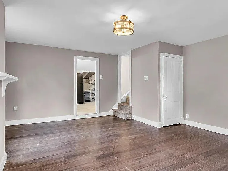 137 S Main St — Photo 6