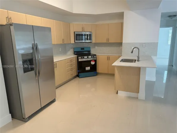 2851 Riverside Dr APT 205, Coral Springs, FL 33065