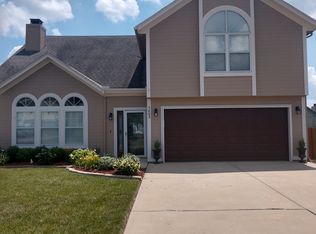 1403 Cypress Dr, Greenwood, MO 64034