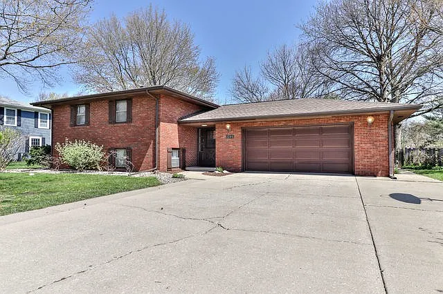 2208 Seaton Ct photo 1