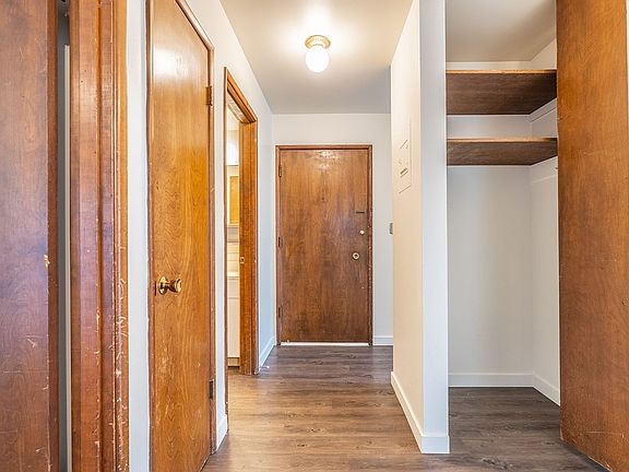4th image of 401 Boylston Ave E #1-106