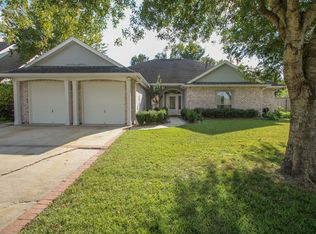 241 Demandre St, Belle Chasse, LA 70037