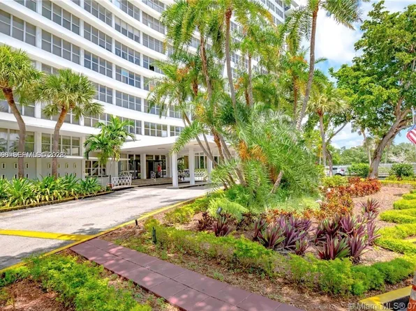 7441 Wayne Ave, Miami Beach, FL