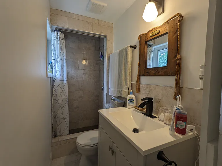 1576 Maxime St #UPPER — Photo 16