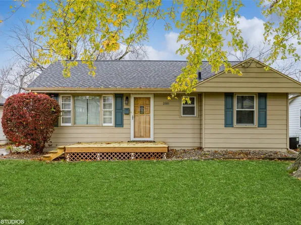 2501 Meadow Ln, West Des Moines, IA 50265