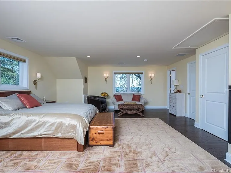 10 Morgan Point — Photo 26
