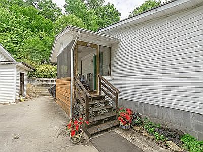 3rd image of 8240 Andersonville Pike