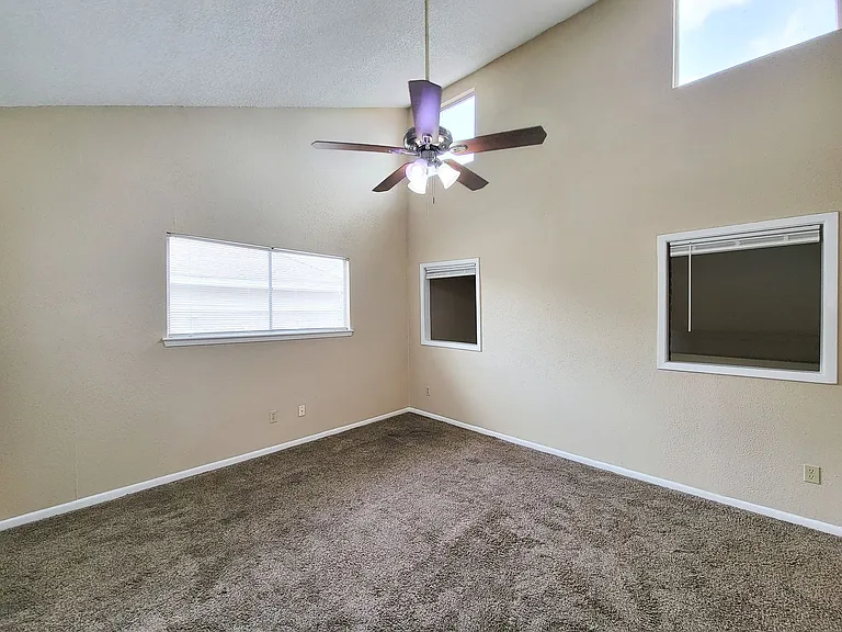 2710 Quail Creek Dr — Photo 34