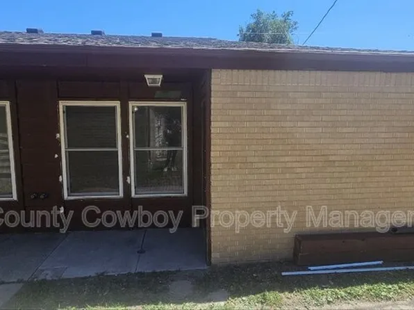1017 E 8th St, Cheyenne, WY 82007