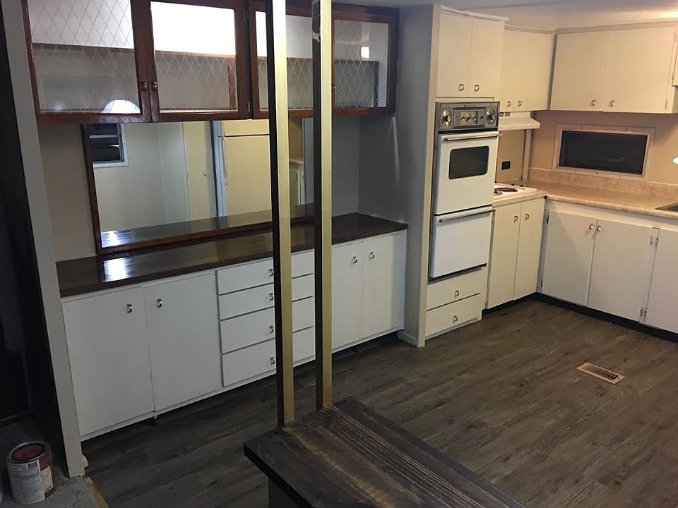 1st image of 1012 Peachtree Ln