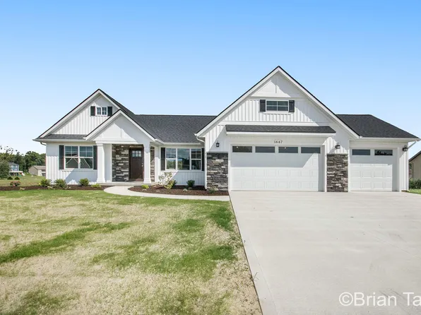 1667 Turtle Head Ln, Wayland, MI 49348