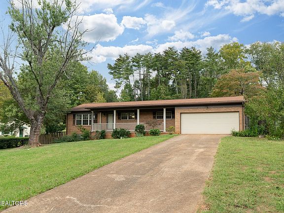 4th image of 7805 Luxmore Dr