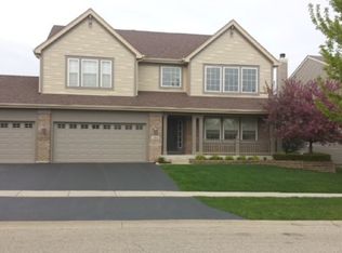 744 Woodfern Dr, Pingree Grove, IL 60140