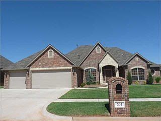 2nd image of 504 Land Run Ln