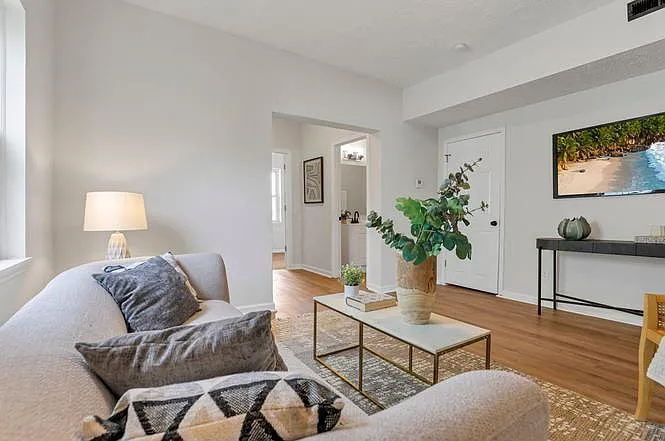 1412 Phale D Hale Dr — Photo 2