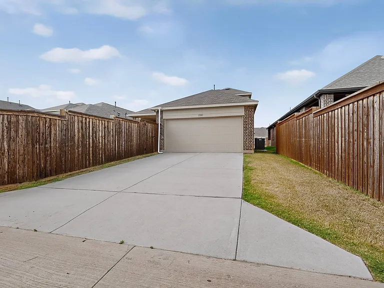 2285 Obsidian Dr — Photo 41