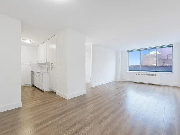 1735 York Avenue image 5 of 23