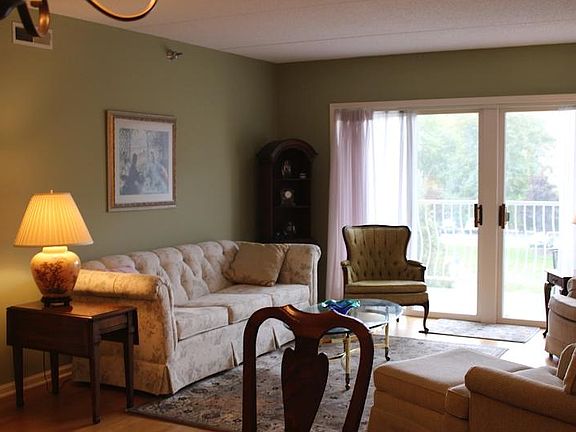 3rd image of 7021 W Touhy Ave APT 302