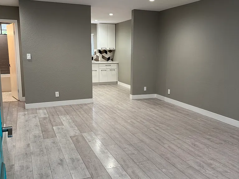 11040 Hesby St #201 — Photo 8