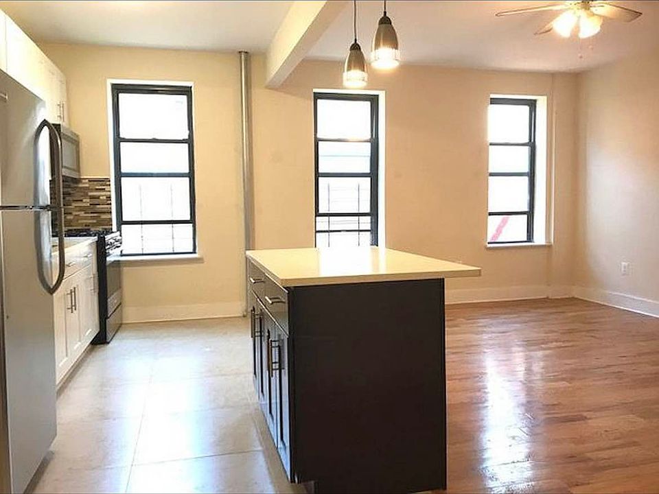 1st image of 60 Clarkson Ave #2O