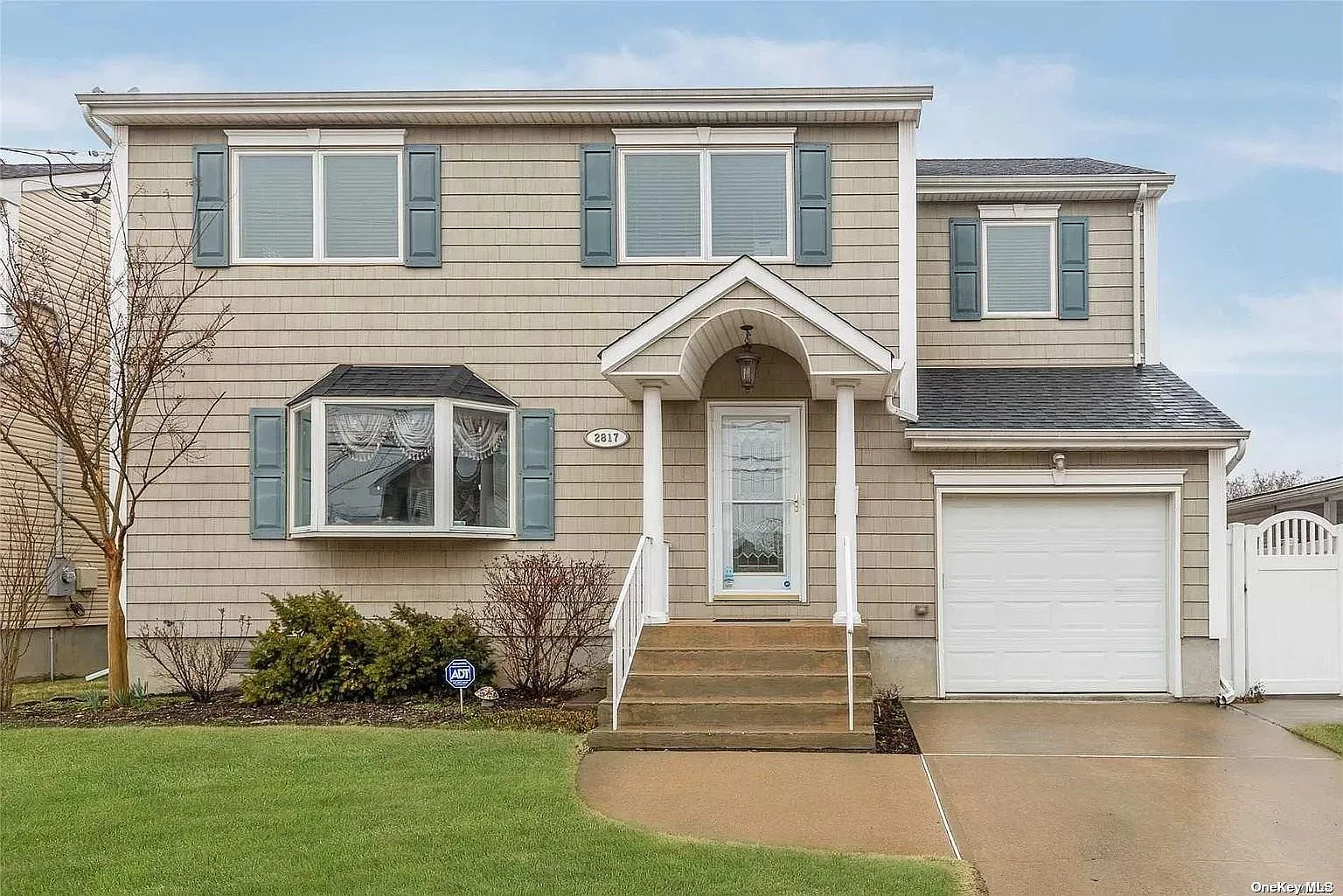 4 bed, 2.5 bath, 2058 sqft, $4,500 — Photo 3