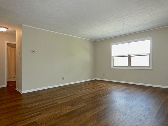 4th image of 105 S Main St #4