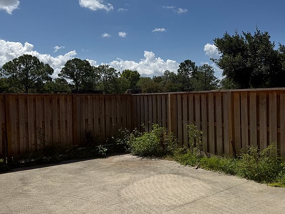 4th image of 5321 Bamboo Ct #4