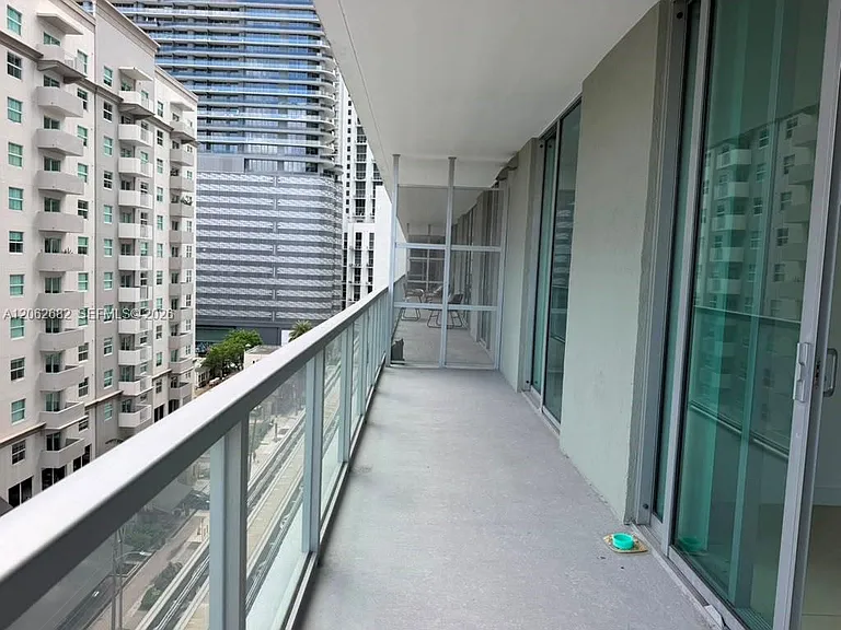 1111 SW 1st Ave #1024 — Photo 16