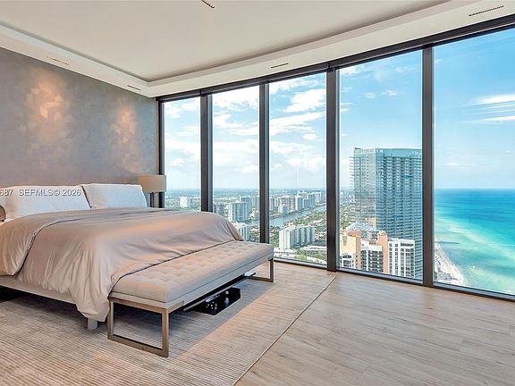 3rd image of 18555 Collins Ave #4705