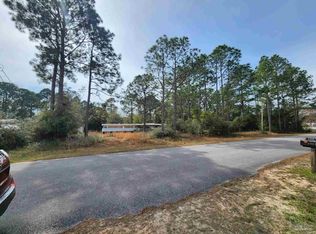 8389 Sierra St, Navarre, FL 32566