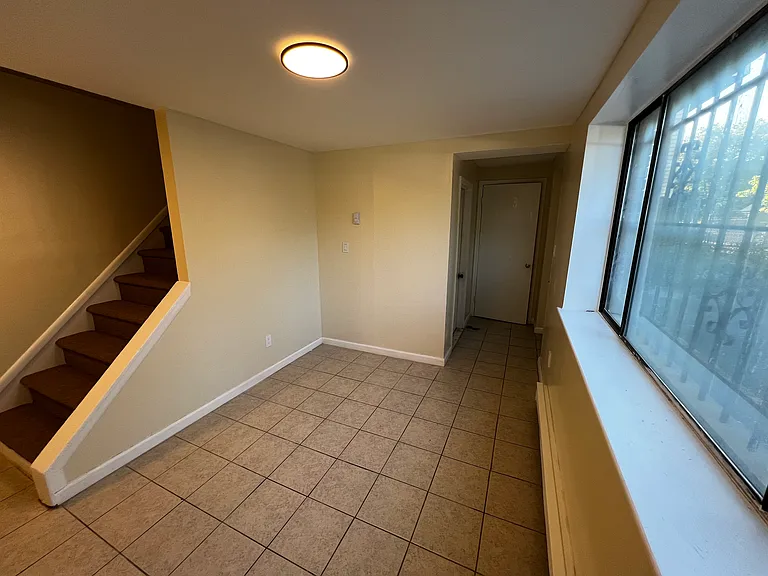Ground level entry 2