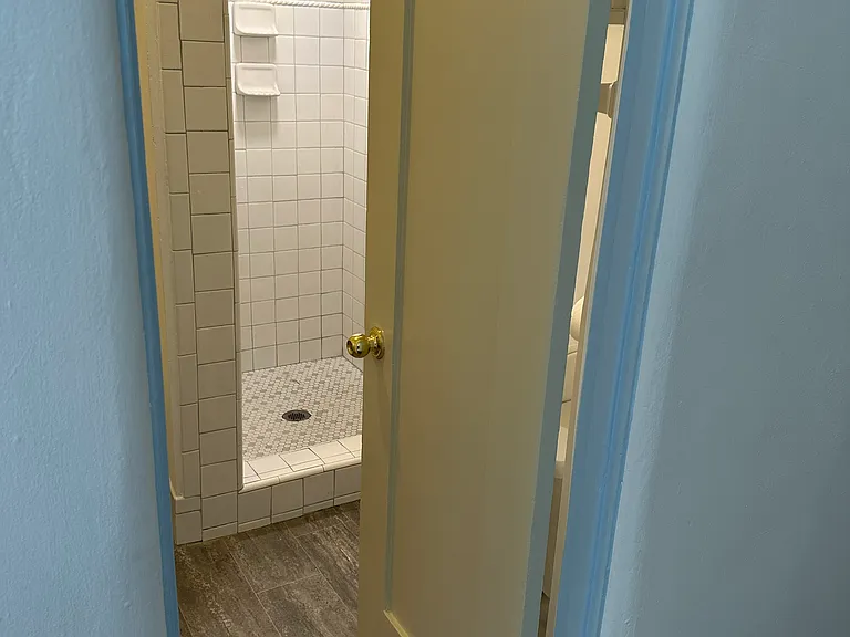 6138 1/2 Saturn St — Photo 12