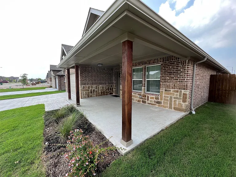 708 Tippit Ln — Photo 10