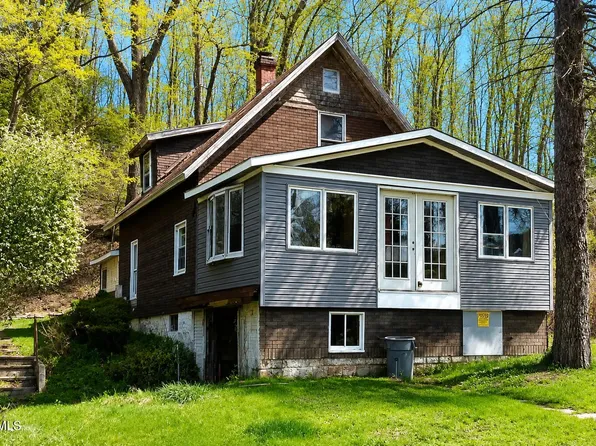 157 Merlo Rd, Mineral Point, PA 15942