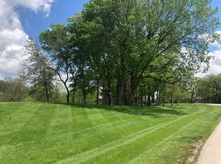 7 Lexington Cir, Yorkville, IL 60560