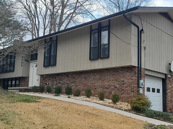 3rd image of 8539 Dresden Dr