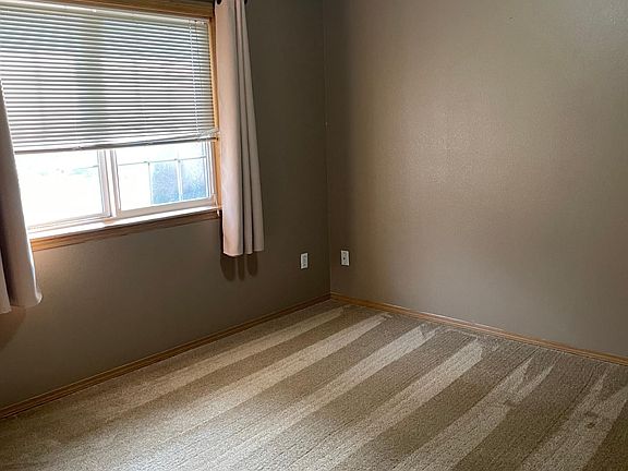 5th image of 7104 163rd St E