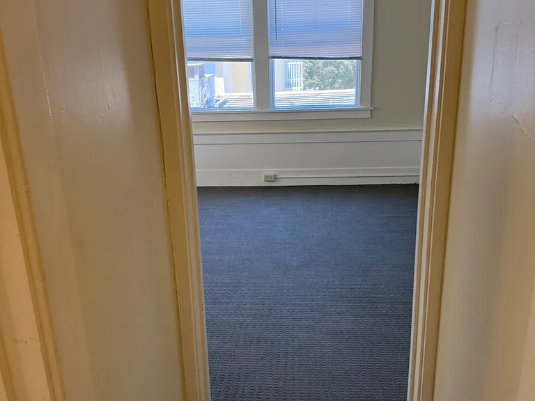 Clearview Dr — Photo 3
