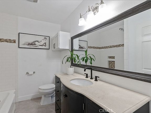 5th image of 8450 Calvin Ave