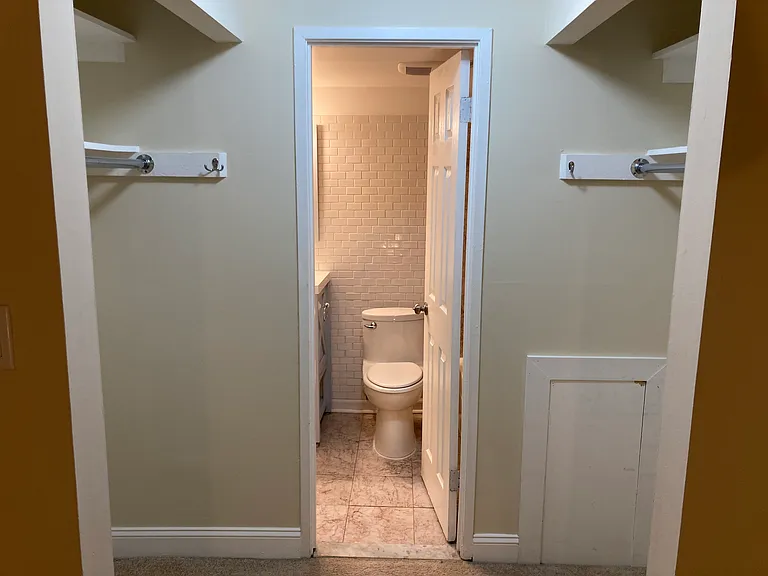 100 Duvall Ln — Photo 9